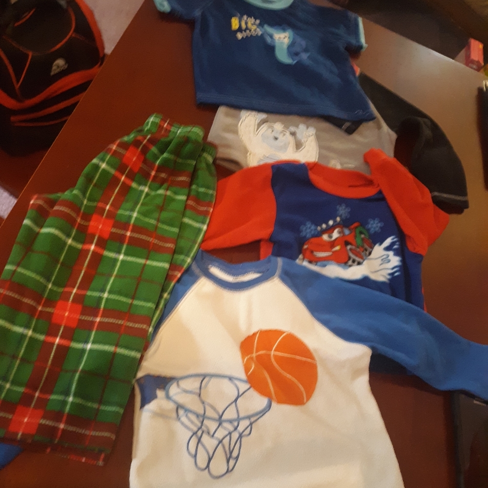 Lot of mismatched toddler pajamas
